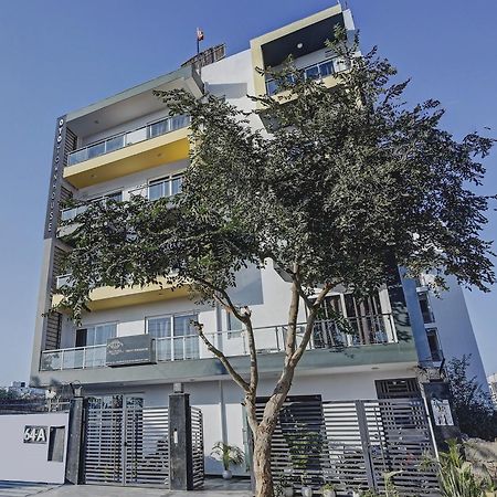 Super Townhouse Tipsyy Near Bestech Central Square Mall Gurgaon Luaran gambar