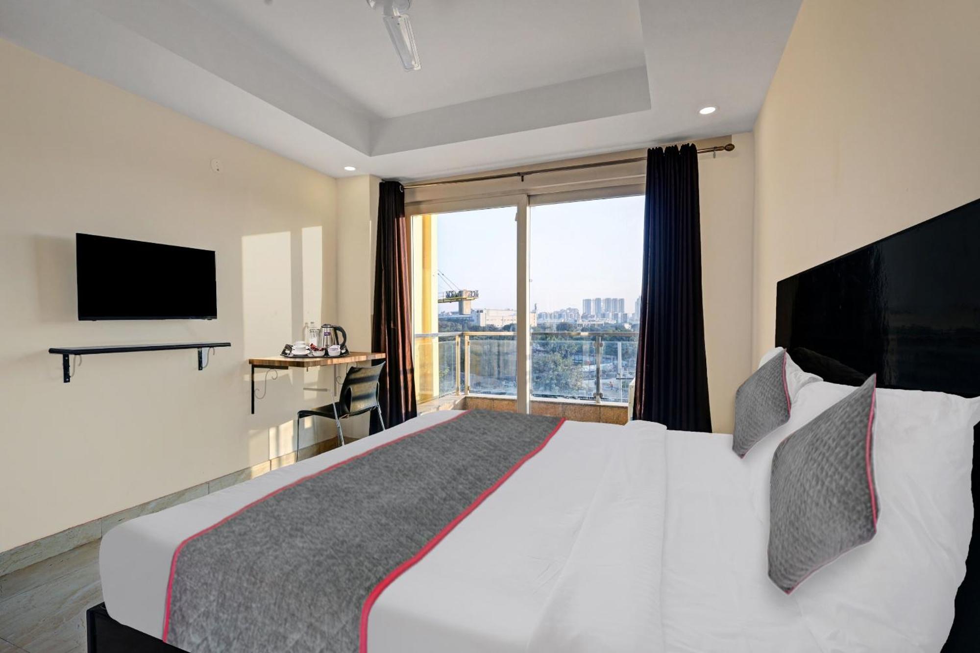 Super Townhouse Tipsyy Near Bestech Central Square Mall Gurgaon Luaran gambar