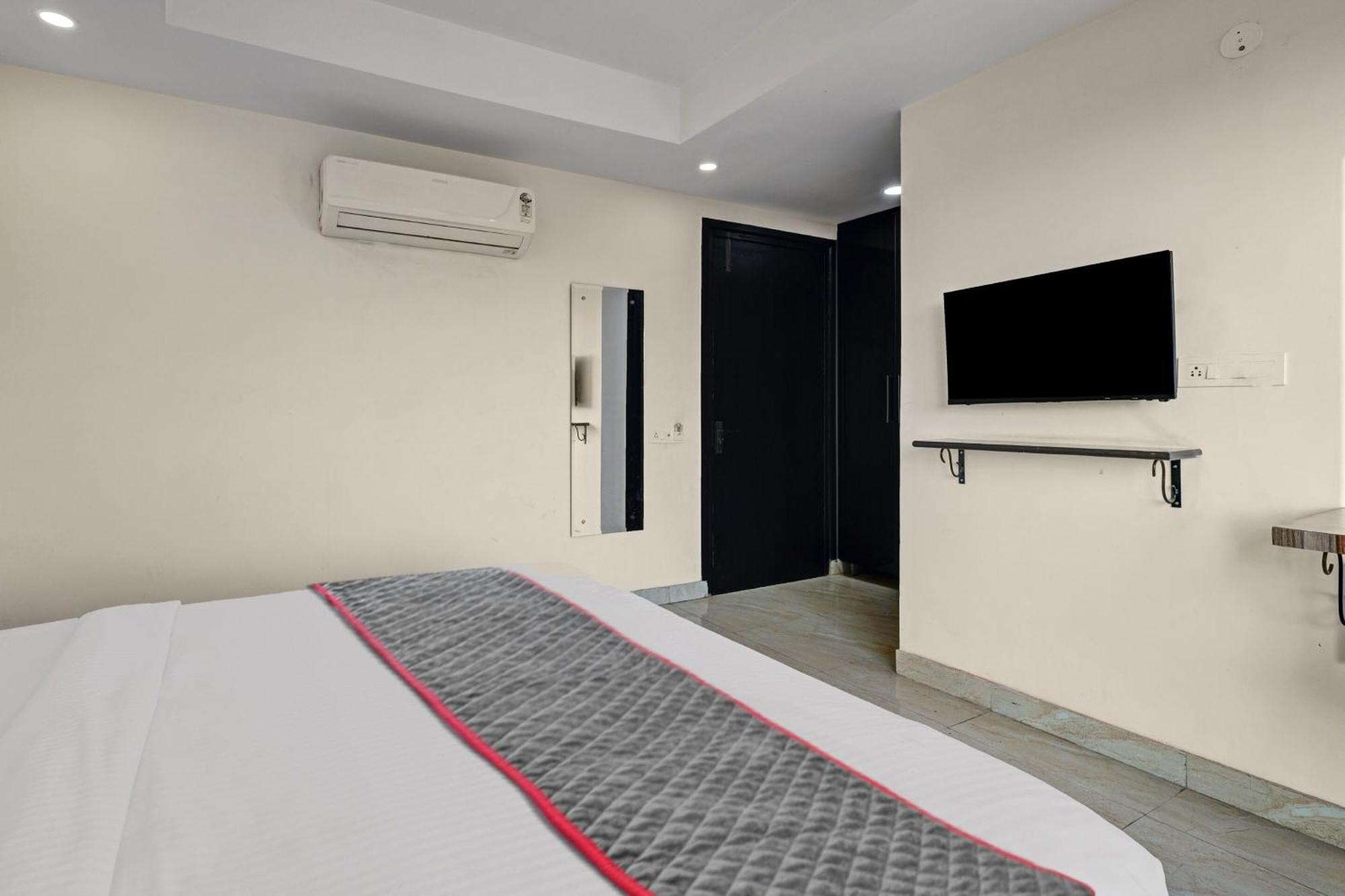Super Townhouse Tipsyy Near Bestech Central Square Mall Gurgaon Luaran gambar
